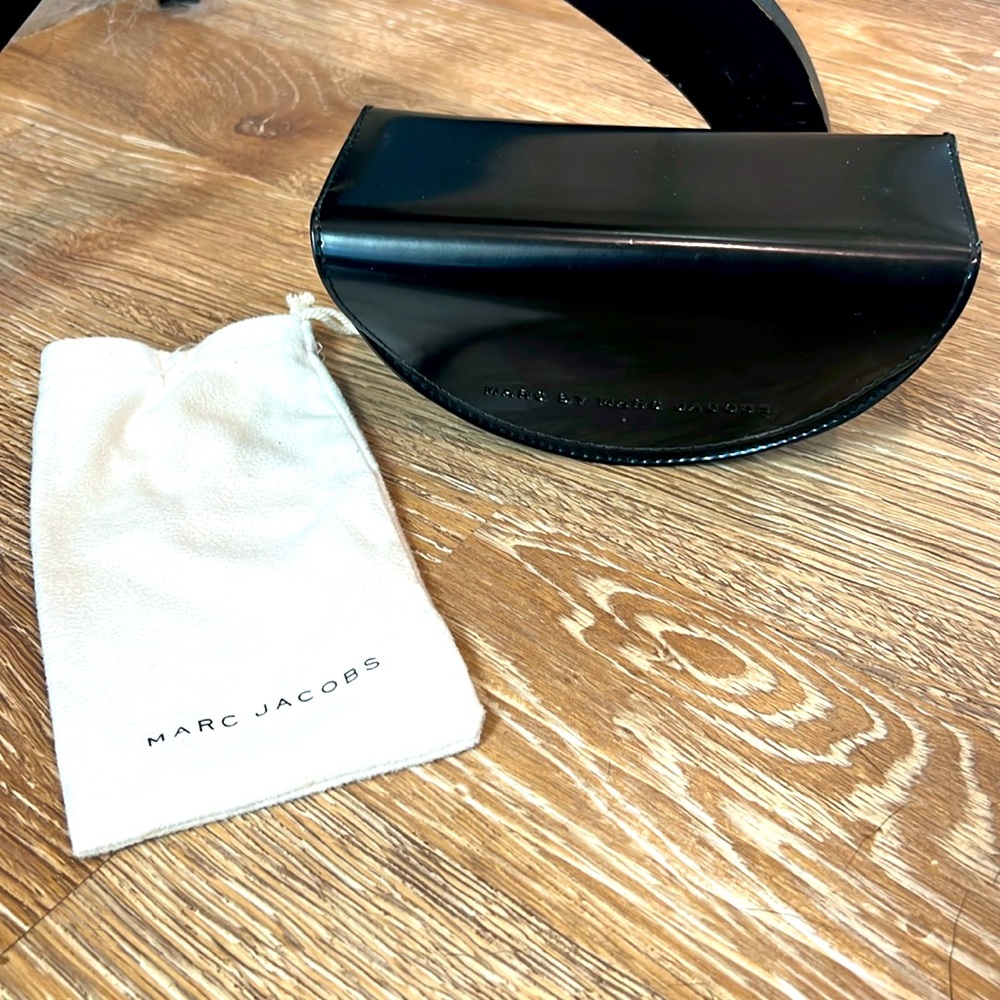 Mark Jacobs soft and hard case, black and cream